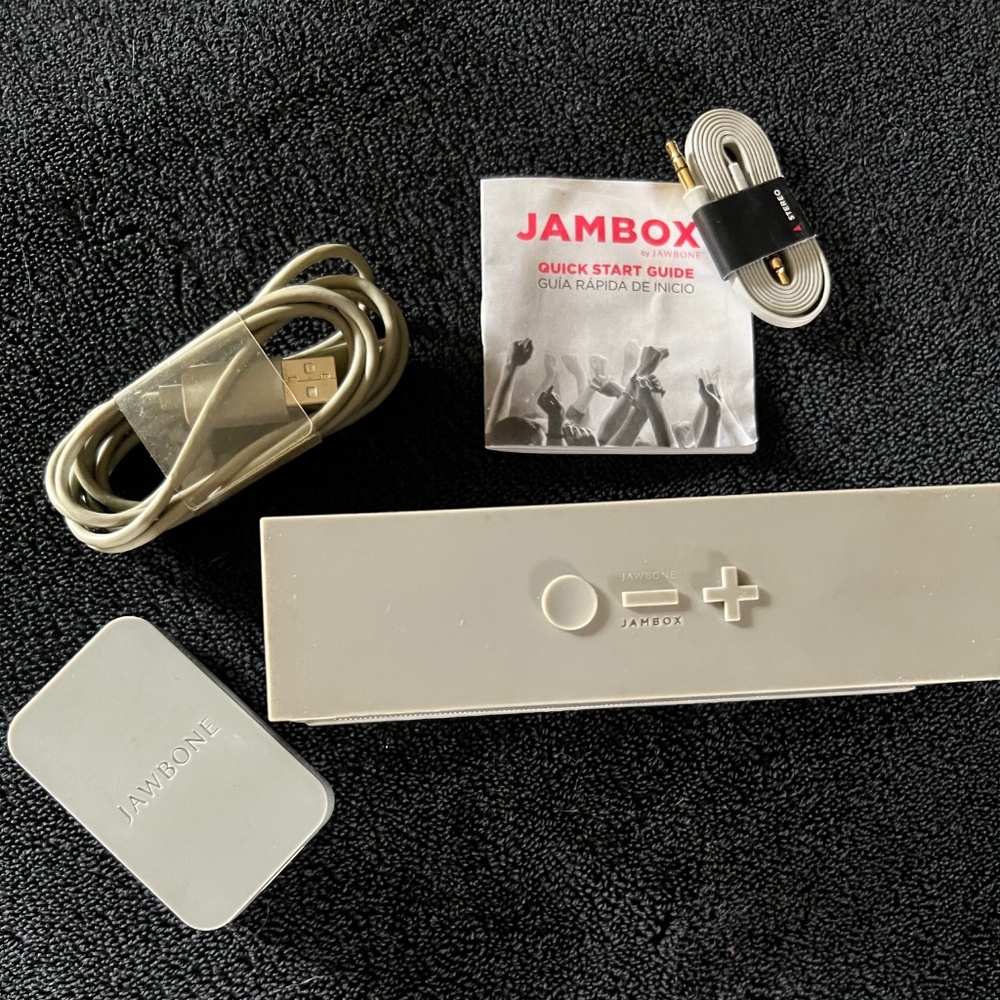 Jawbone Mini Jambox Bluetooth Portable Speaker System Gray Hex-tested & working